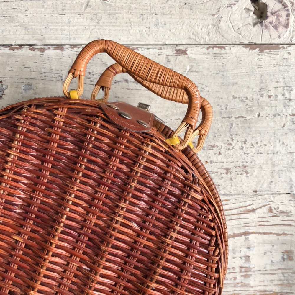Vintage Basket Purse - Picture 2 of 8